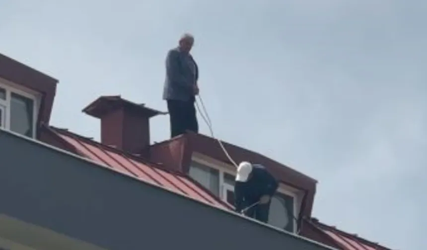 İstanbul'da çatıya çıkan işçinin akılalmaz 'güvenlik önlemi'