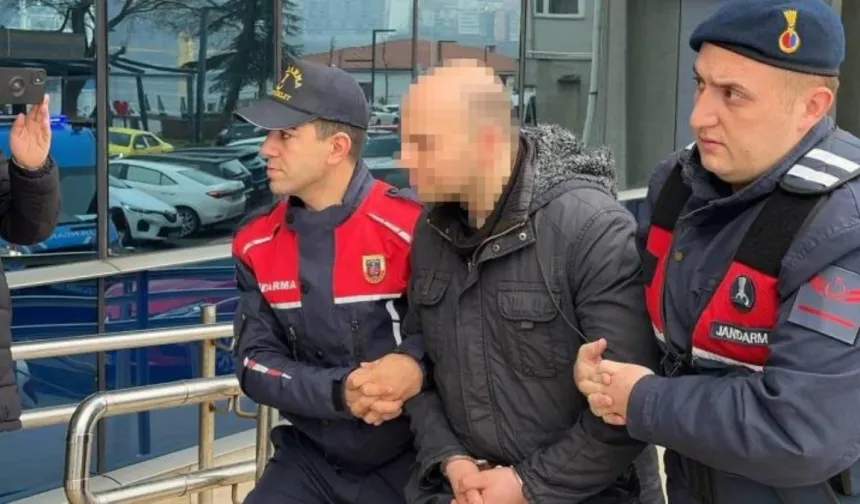 Zonguldak'ta kasiyerin başörtüsüne laf eden öğretmen: Davadan beraat etti