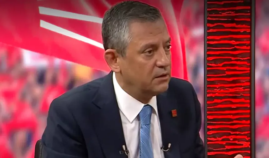 Özgür Özel'den kendisine 'Armut gibi geziyor' diyen Yılmaz Özdil'e sert sözler