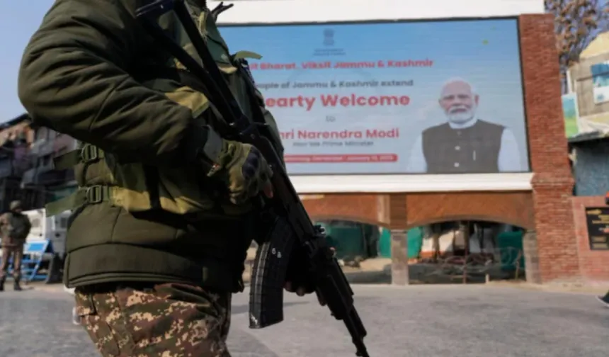 Hindistan'dan Pakistan açıklaması: Askeri eylemlerine sert yanıt verilecek
