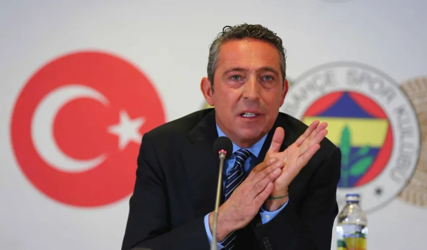 Ali Koç'a İstanbul Boğazı'nda protesto: İstifa pankartıyla yalısının önünden geçtiler