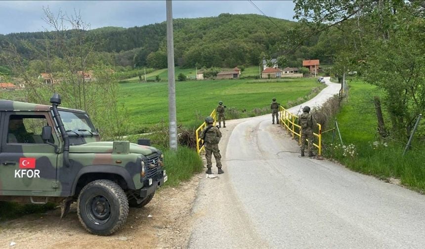 Mehmetçik, Kosova’da devriye faaliyetlerine devam ediyor