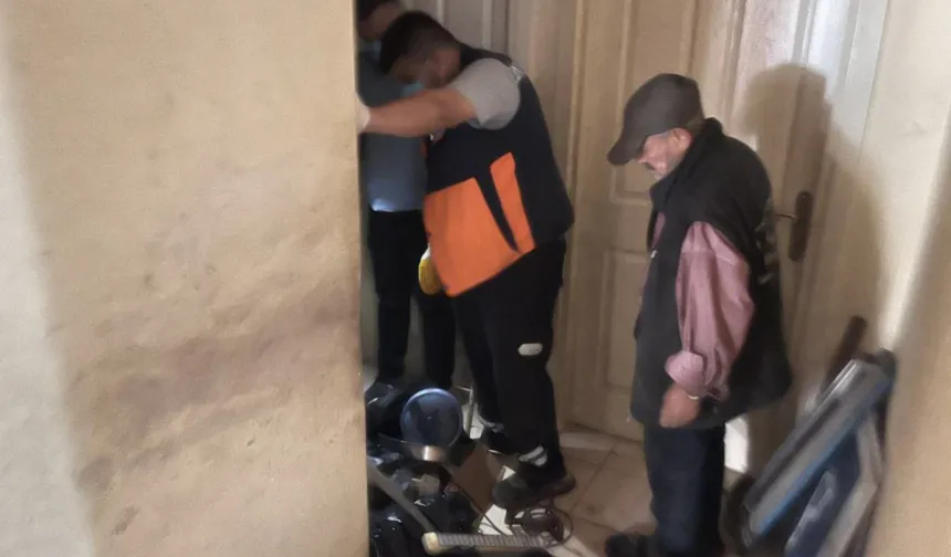 İstanbul’da çöp evi 4’üncü kez boşaltıldı