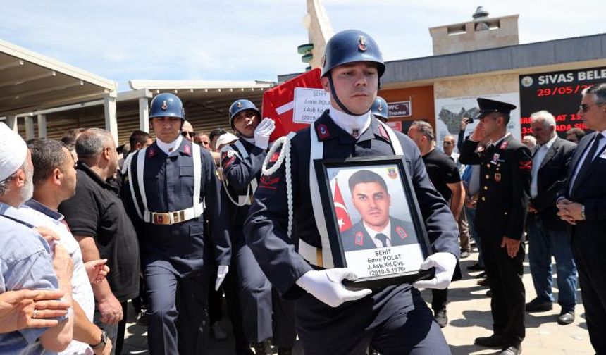 Şehit Astsubay Kıdemli Çavuş Polat'a veda