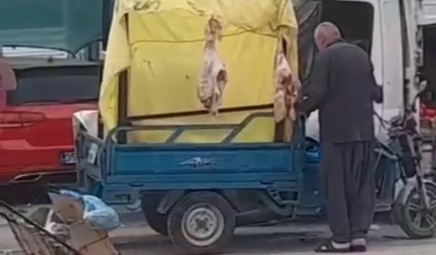 Adana'da sokak ortasında et sattı! Tepki yağdı