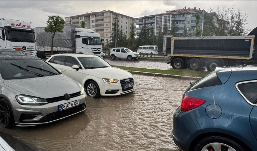 Malatya ve Ardahan'da sağanak ve dolu etkili oldu