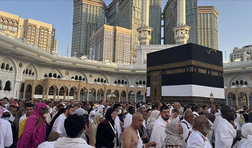 Medine-i Münevvere'deki ziyaretlerini tamamlayan Türk hacı adayları Mekke-i Mükerreme'ye geçti