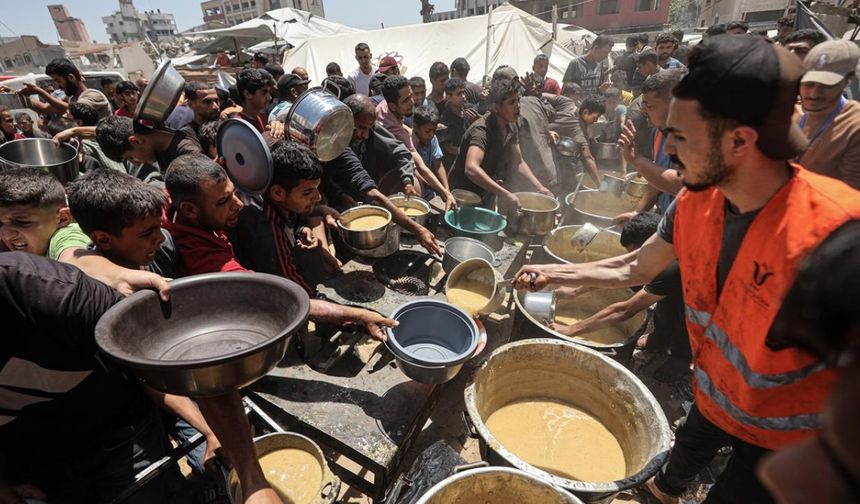 UNRWA: Gazze'ye insani yardımların girişine engelsiz ve kesintisiz izin verilmeli