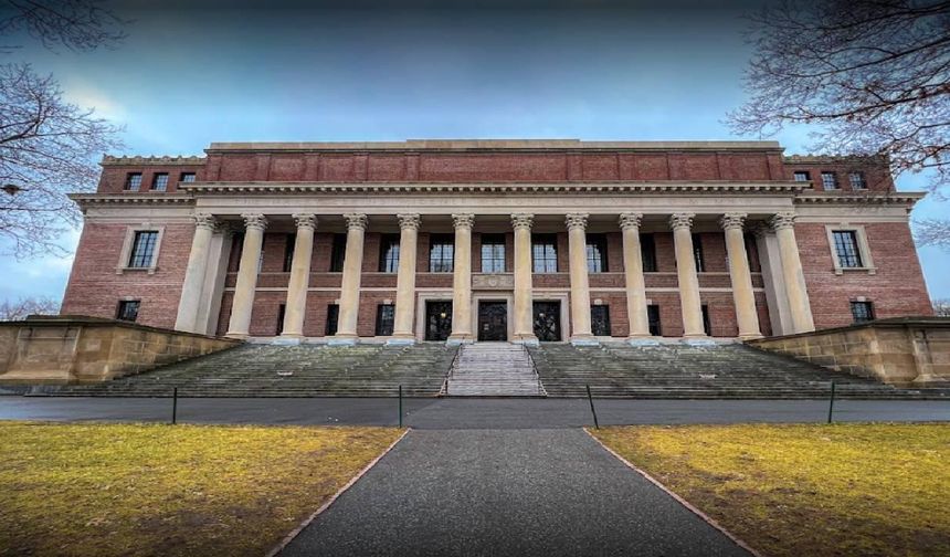 Trump yönetimi, hükümetin Harvard ile yaptığı kalan sözleşmeleri de iptal ediyor