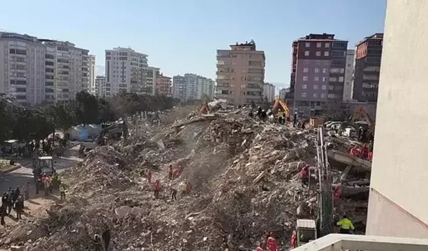 150 kişinin öldüğü Palmiye Sitesi'ne ilişkin karar: Müteahhitlere hapis