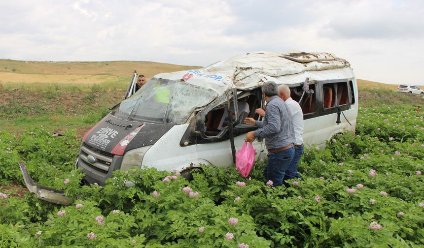 Amasya’da yolcu minibüsü takla attı: 1 ölü, 4 yaralı