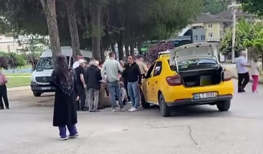 Kocaeli'de taksi yayaya çarptı
