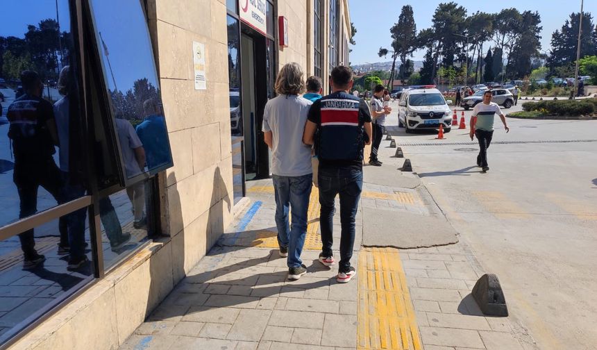 İzmir’de terör propagandacılarına operasyon: 5 gözaltı