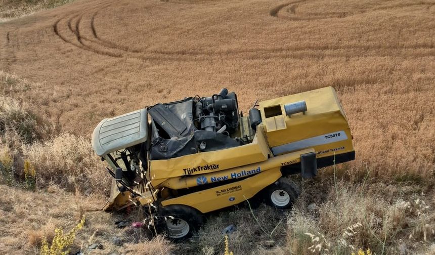Gaziantep'te biçerdöver ile otomobilin çarpıştığı kazada 3 kişi yaralandı