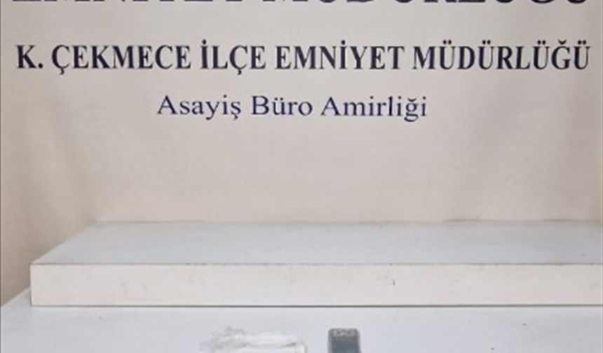 İstanbul'da uyuşturucu operasyonunda 5 zanlı yakalandı
