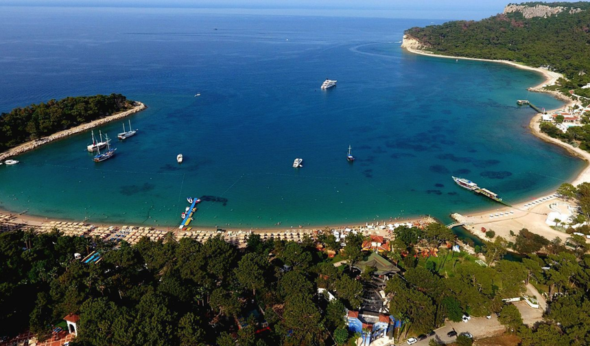 Kemer gezi rehberi! Tatilinize renk katacak duraklar