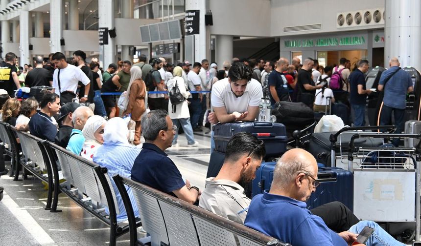 Beyrut'taki uçuş iptalleri havalimanında yoğunluğa yol açtı