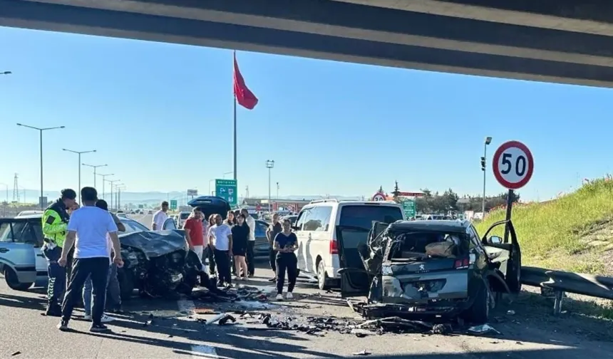 Bolu'da 4 otomobilli kaza: 1 ölü 6 yaralı
