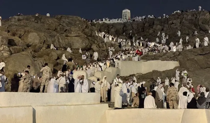Hacı adaylarının çoğunluğu Arafat'a ulaştı