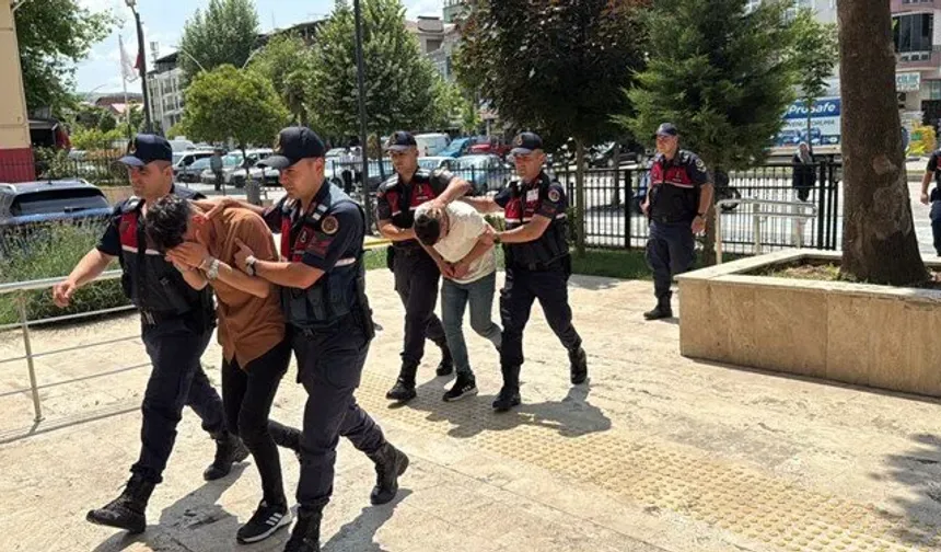 Amcalarının oğluna istismar: 2 kuzenden 1'i tutuklandı
