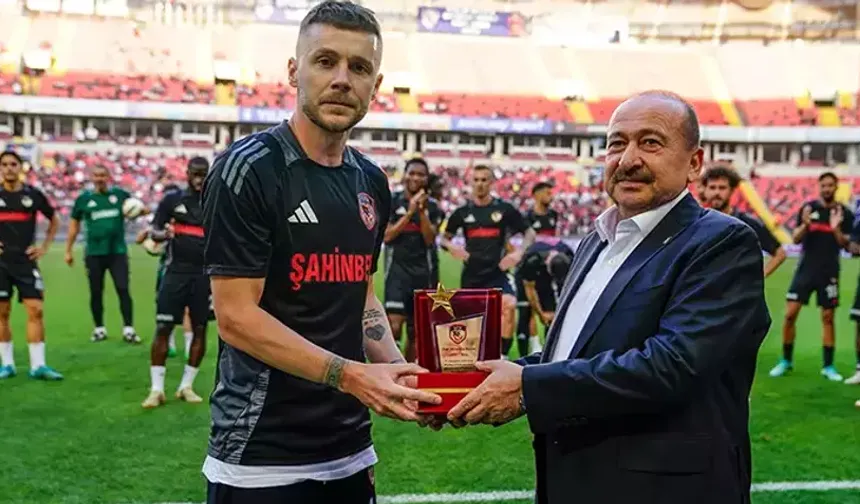 Gaziantep FK'nin kaptanı Maxim tarihe geçti