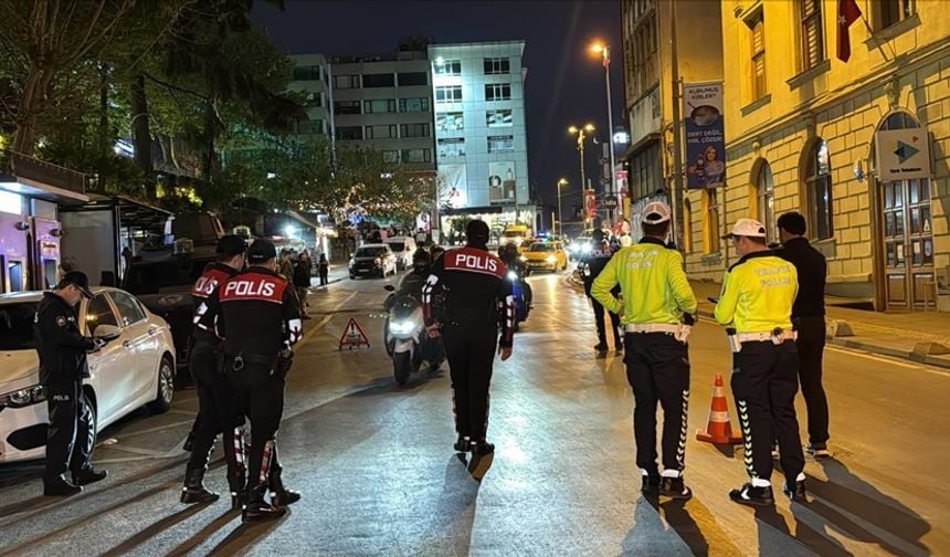 İstanbul'da Huzur İstanbul uygulaması: 949 kişi yakalandı