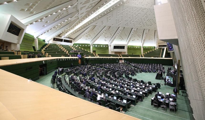 İran Meclis Başkanı Kalibaf, İsrail'in peşini bırakmayacaklarını söyledi
