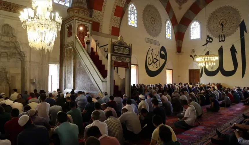 Diyanet'ten 'düğünde israf ve abartı' hutbesi