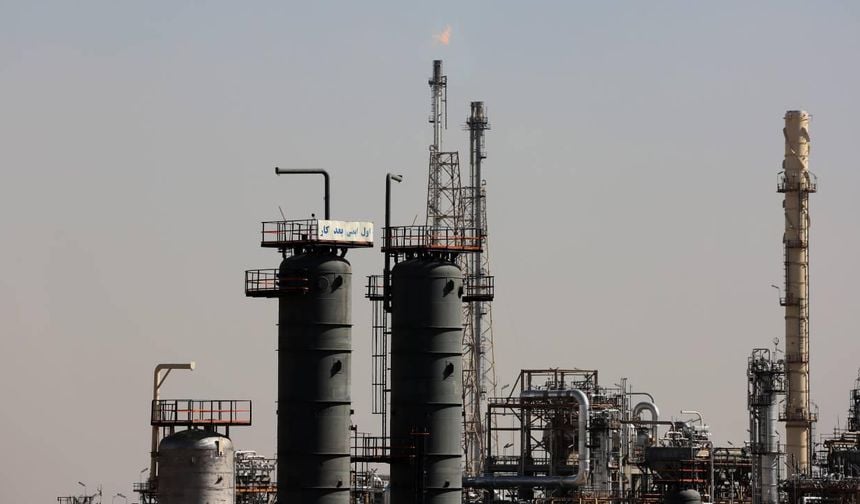 İsrail'in İran'a saldırılarında petrol tesisleri zarar görmedi