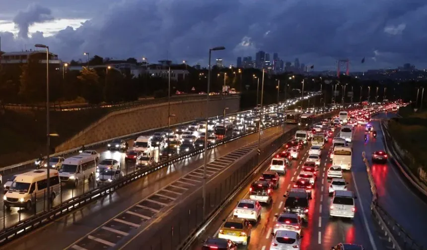 Trafik İstanbul'un havasını zehirliyor!