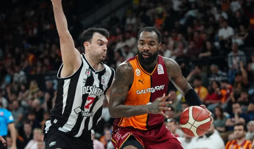 Beşiktaş, Galatasaray'ı deplasmanda mağlup etti