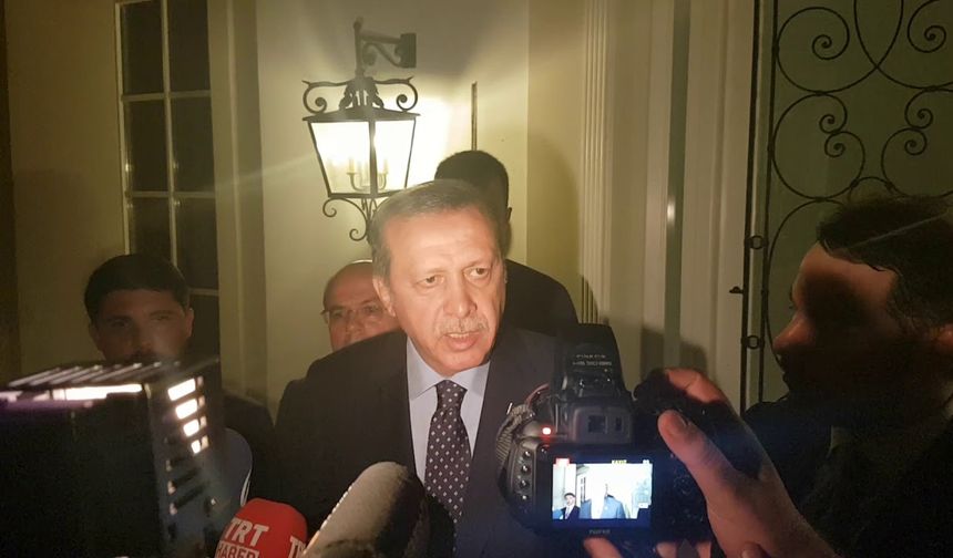 Cumhurbaşkanı Erdoğan'ın darbe gecesi yayınlanamayan ilk görüntüleri!