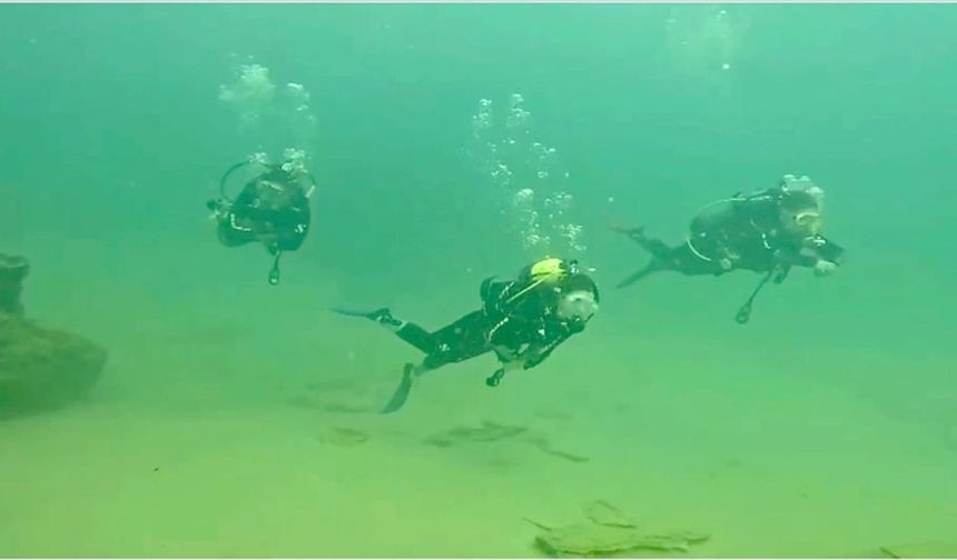 Çocuklar, Van Gölü'nün derinlikleriyle tanıştı