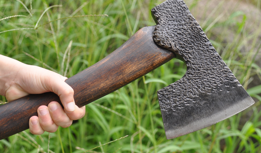 Rüyada balta görmek ne demek? Rüyada balta görmenin psikolojik anlamları...