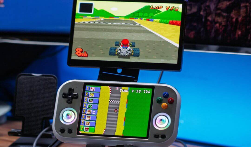 Retro oyuncular için heyecan! Anbernic DS tanıtım için gün sayıyor