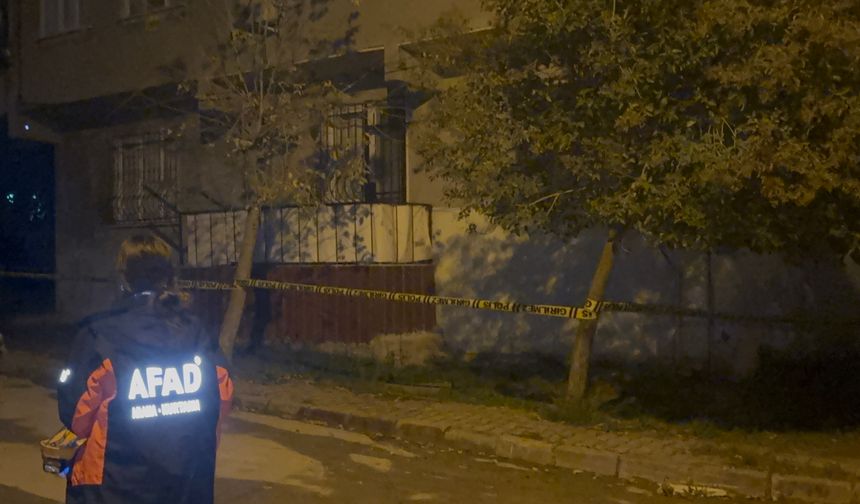 Gebze’de çatlak ve kayma tespit edilen 2 katlı bina tahliye edildi