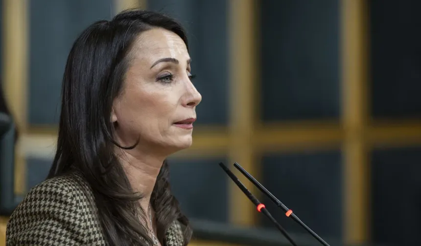 Tülay Hatimoğulları: Tarihi fırsatın önüne set çekenler var