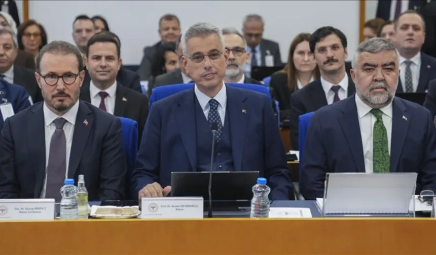 Sağlık Bakanı Memişoğlu: Aile hekimlerimiz bin 859 ilacı yazabilir hale geldi