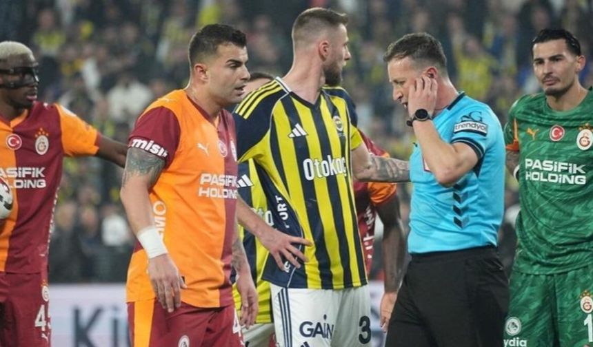 Fenerbahçe-Galatasaray derbisinin VAR kayıtları açıklandı:  "Sana sahada inceleme öneriyorum Yasin"