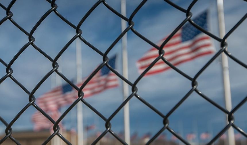 ABD, 19 ülke vatandaşlarının göçmenlik başvurularını durdurdu