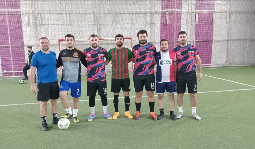 Mersin Üniversitesi Hastanesi'nde futbol heyecanı: Turnuvada logolu takımlar sahaya indi
