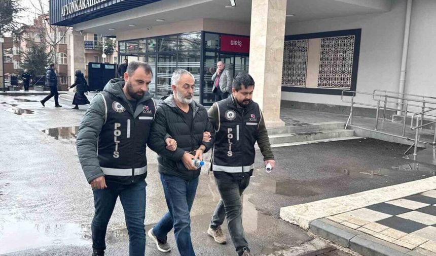 Bakan Gürlek'in tapu kayıtlarını sorgulayan tapu müdürü tutuklandı