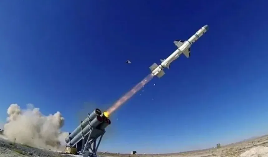 Japonya ilk uzun menzilli füzelerini üslerine konuşlandırdı