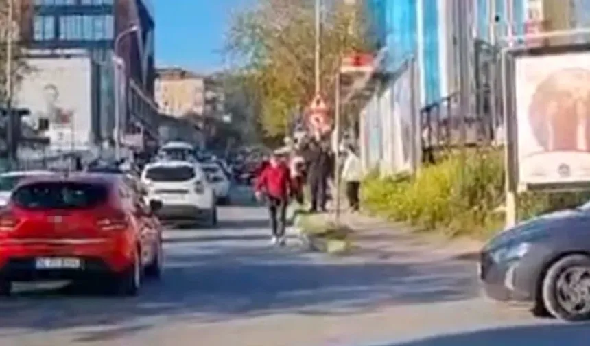 İstanbul'da trafik kavgasında polis yerine kocasını çağırdı: Darbedip motosikletini aldılar