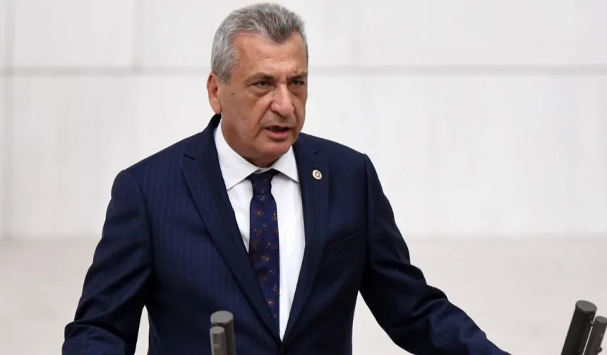 CHP'li Öztürkmen, okullara polis veya güvenlik görevlisi atanması gerektiğini söyledi