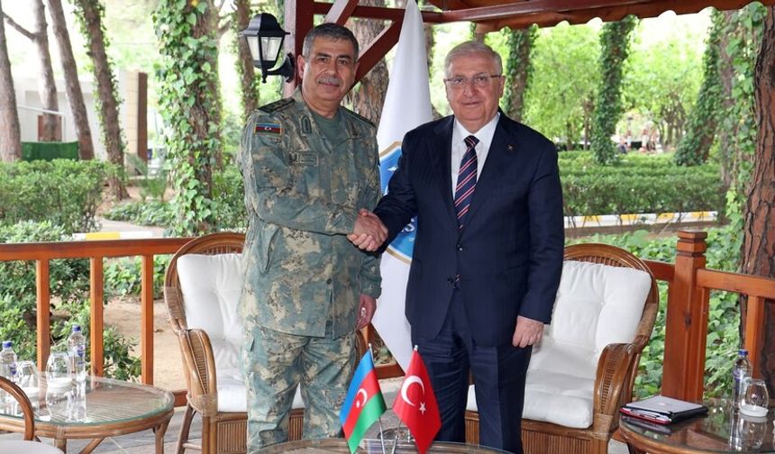Bakan Güler, Azerbaycanlı mevkidaşı Hasanov ile görüştü