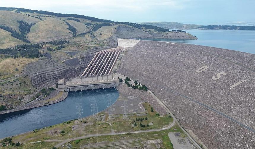 Yağışlar barajları doldurdu, elektrik üretiminde rekor geldi