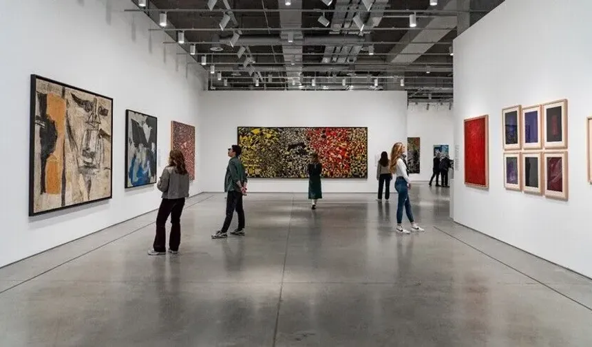 İstanbul Modern'deki "Yüzen Adalar" sergisini yaklaşık 2 milyon 750 bin kişi ziyaret etti