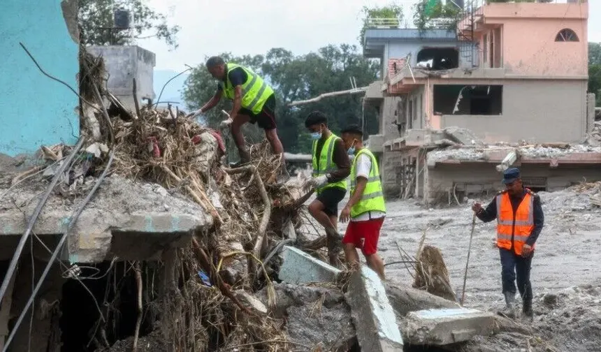 Güney Kore, kayıp 9 vatandaşı için Nepal'e kurtarma ekibi gönderdi