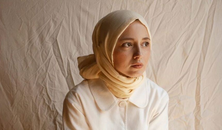 Piyanist Büşra Kayıkçı mimarlık bakışıyla İstanbul'un seslerini müziğe taşıyor